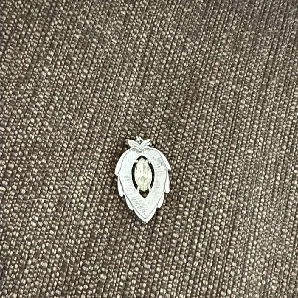 Elegant Silver Leaf Pendant